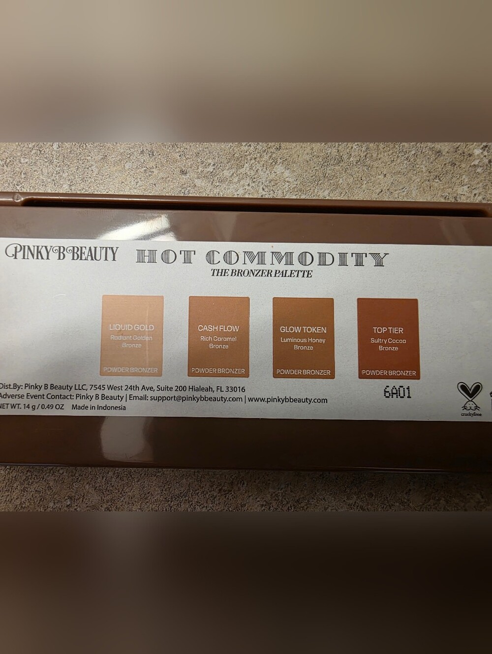 Pink Beauty Hot Commodity Bronzer Palette - Warm Brown Shades BNIB - Picture 4 of 5